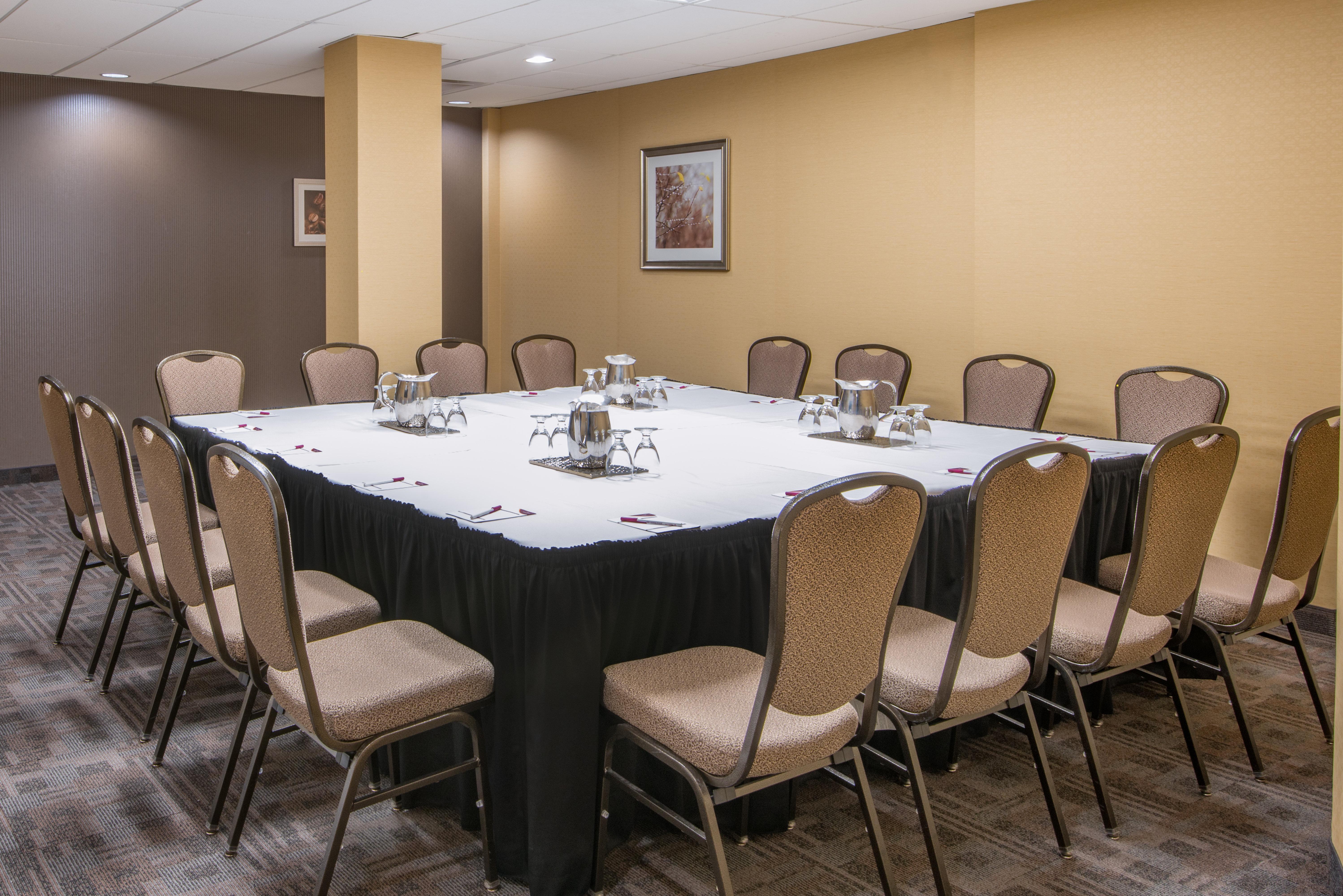 Crowne Plaza Kitchener-Waterloo, An Ihg Hotel מראה חיצוני תמונה