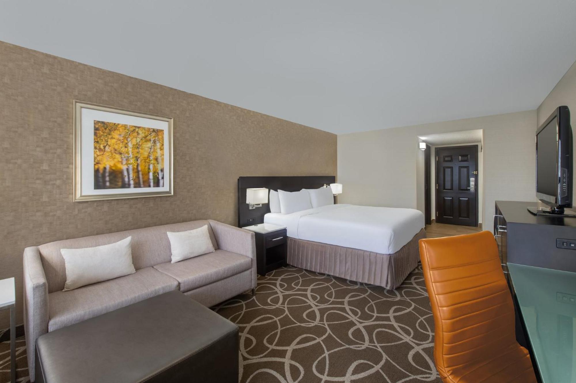 Crowne Plaza Kitchener-Waterloo, An Ihg Hotel מראה חיצוני תמונה