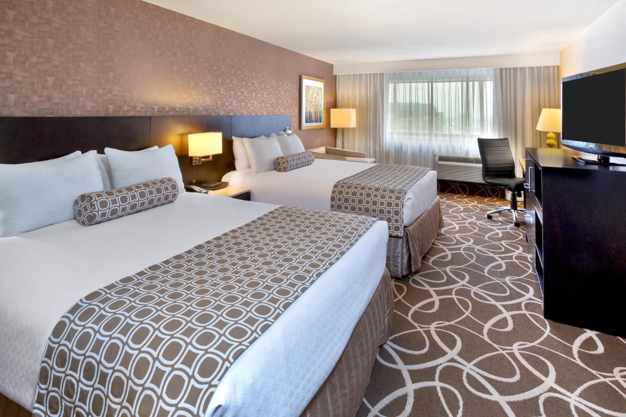 Crowne Plaza Kitchener-Waterloo, An Ihg Hotel מראה חיצוני תמונה